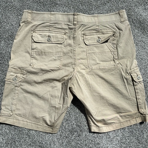 NWT TRUE CRAFT Flex Men’s Khaki Cargo Shorts - Size 40 - Picture 2 of 12